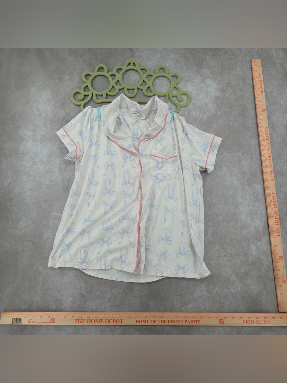 Women's Short Sleeve Pajama Top with Blue Bow Print - White/Pink Trim